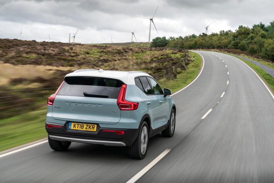  Volvo XC40 T3 Momentum 2018 года  (UK) (фото 27 из 40)